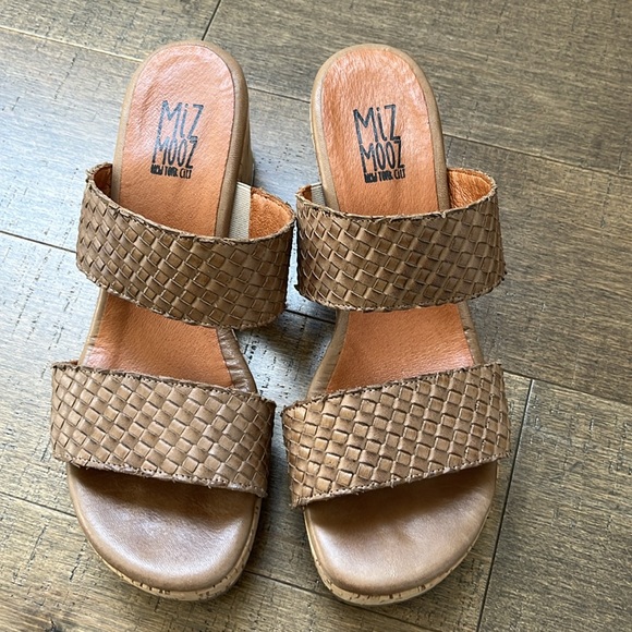 MIZ MOOZ Genna Leather Sandal - Picture 4 of 5